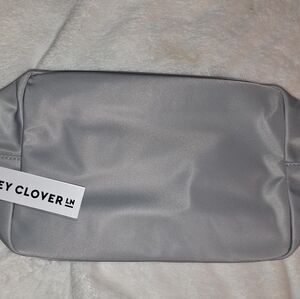 Stoney Clover Gray Medium Pouch NWT
